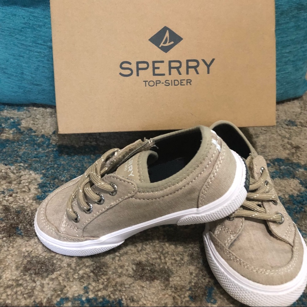 Toddler Sperry deck shoes